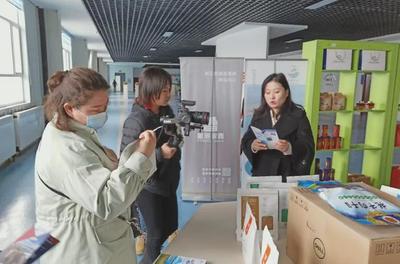 多個(gè)新聞媒體聯(lián)合對海晏縣電子商務(wù)進(jìn)農(nóng)村工作展開采訪報(bào)道